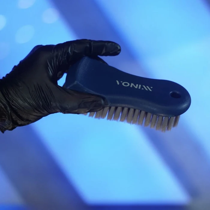 מברשת זיפים רכים - Vonixx Soft Bristle Brush