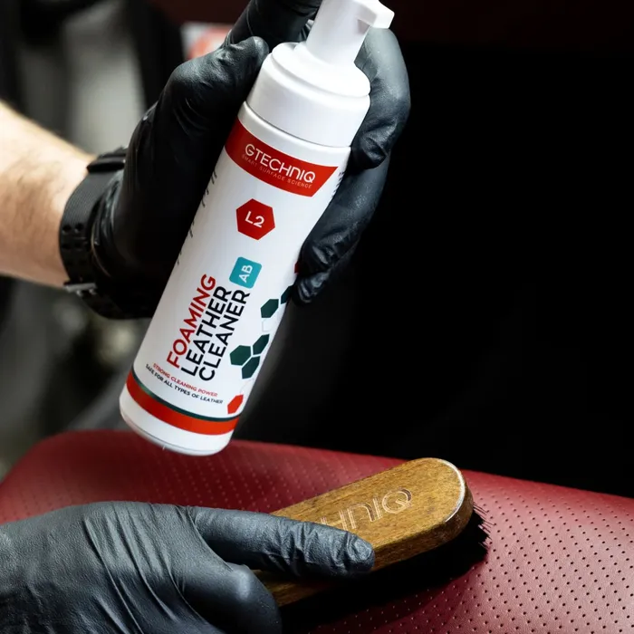 נוזל מקציף לניקוי עור - Gtechniq L2 Foaming Leather Cleaner